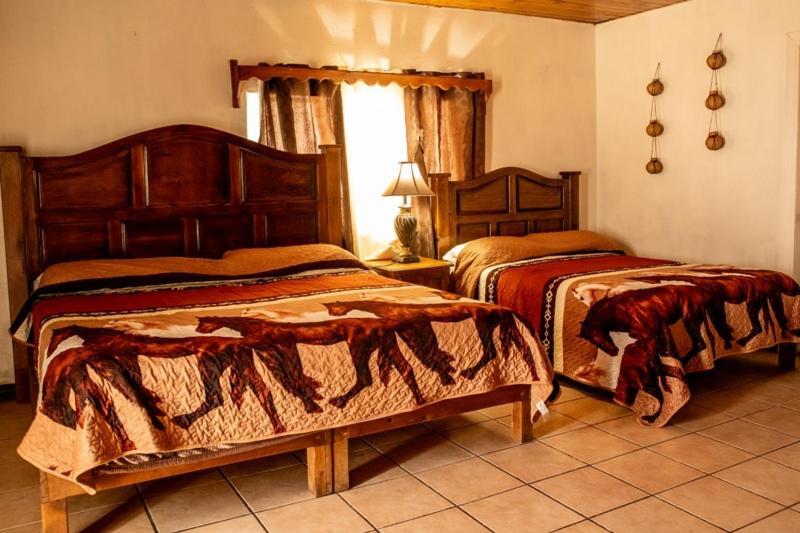 Hotel Dona Crucita Creel Exterior photo