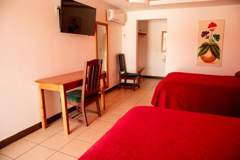 Hotel Dona Crucita Creel Exterior photo