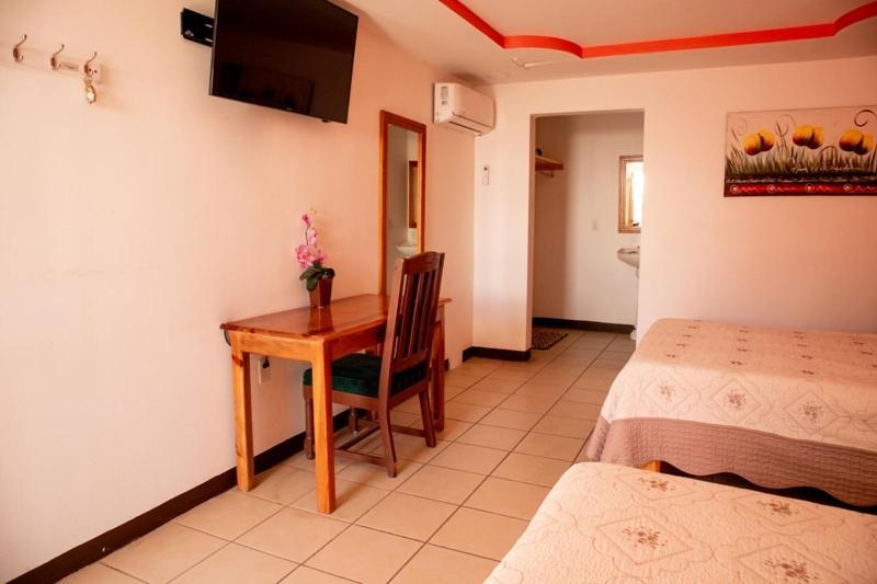 Hotel Dona Crucita Creel Exterior photo