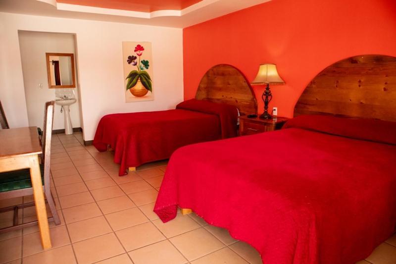 Hotel Dona Crucita Creel Exterior photo